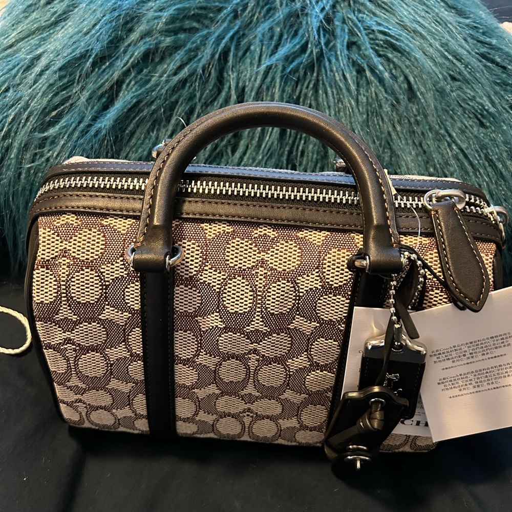 Coach Signature Canvas Satchel - Coco and black
.